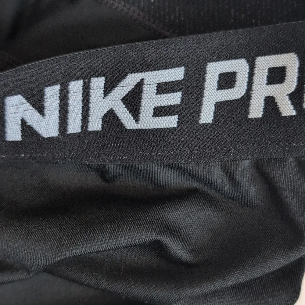 Nike Women's Black Pro Shorts - Picture 5 of 6